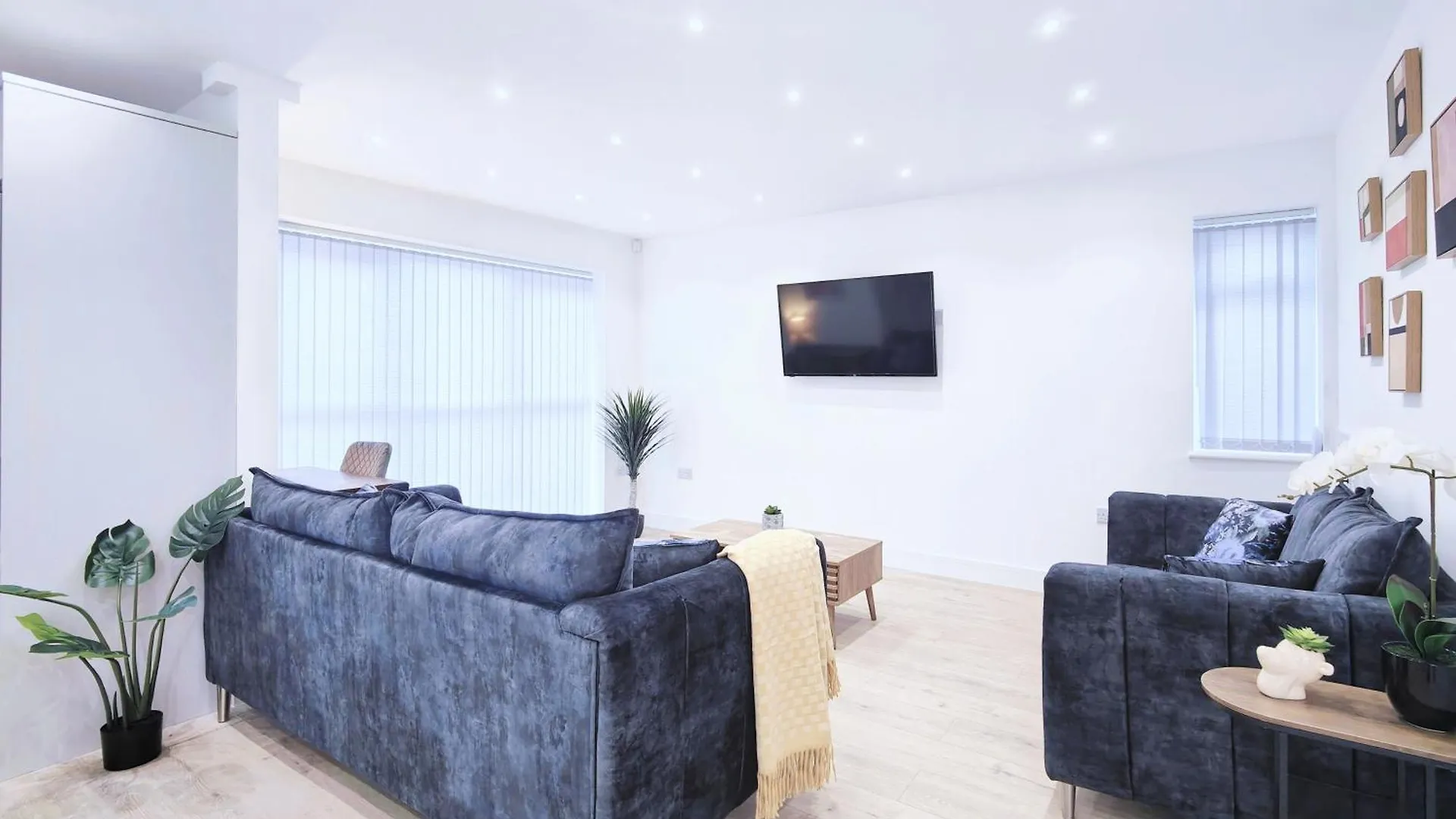 Shaw Heath Cottage - Charming Holiday Home In The Heart Of Stockport