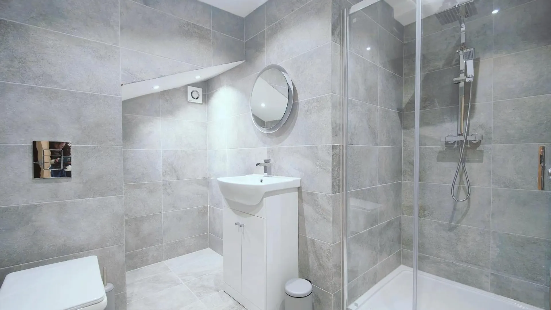 Shaw Heath Cottage - Charming Holiday Home In The Heart Of Stockport