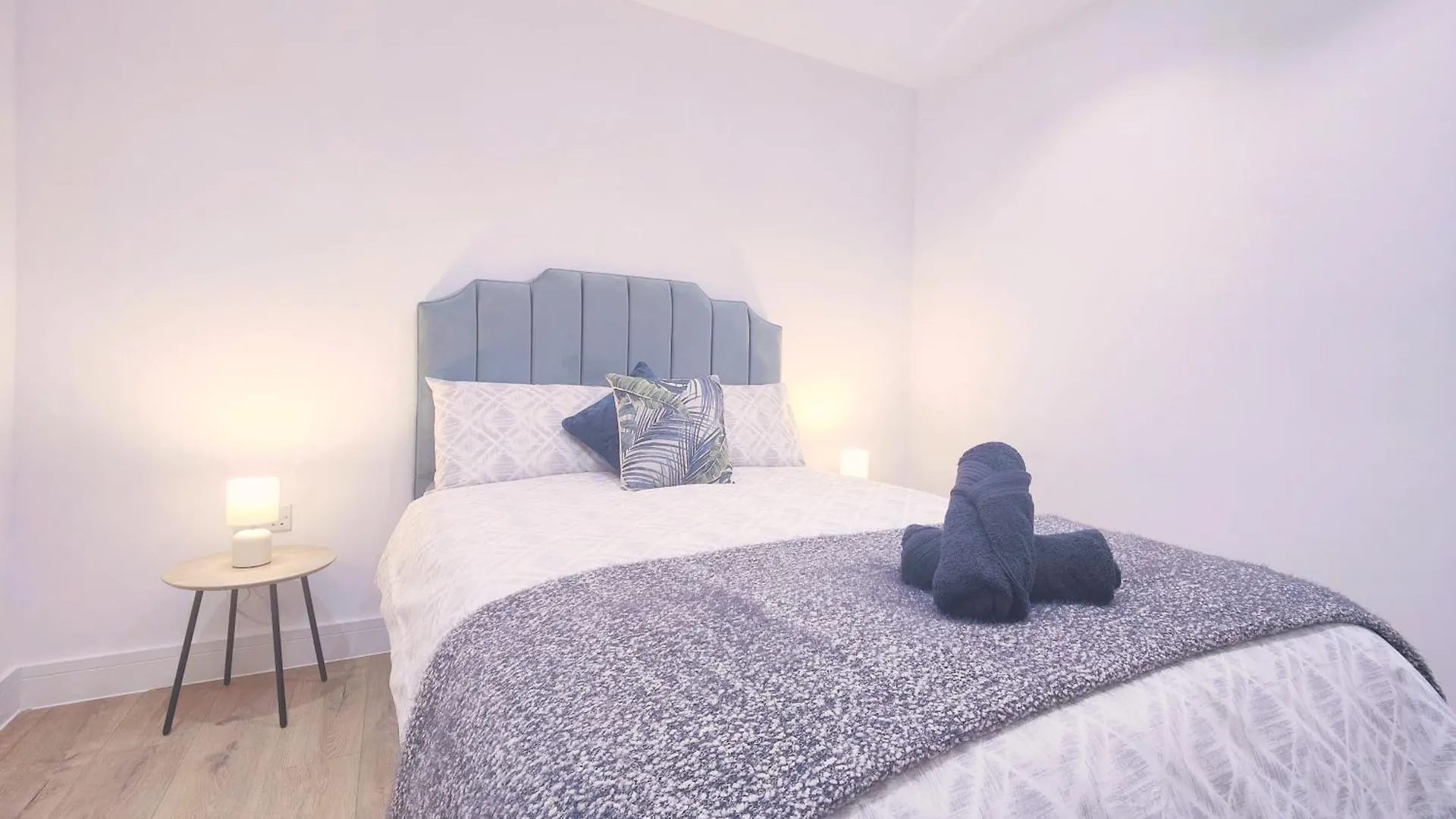 Shaw Heath Cottage - Charming Holiday Home In The Heart Of Stockport